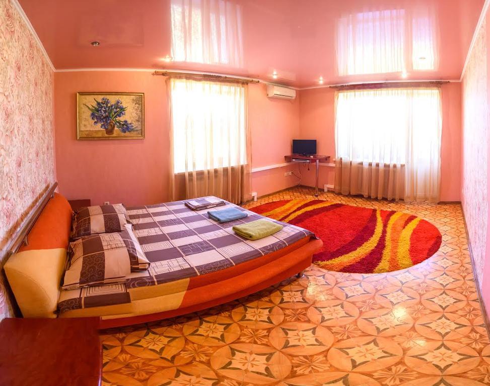 Denta Apartment Very Center. Kherson Exterior photo